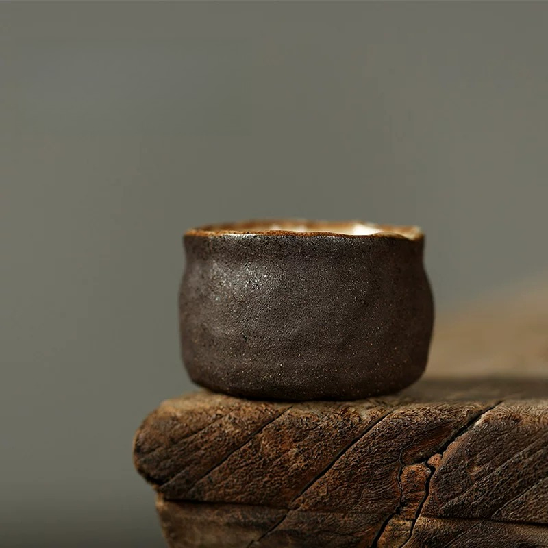 Japanese Pottery - Caneca de Chá Artesanal Wabi Sabi